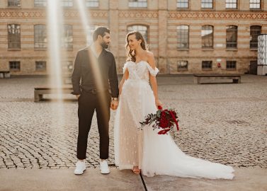 Dunkle Ästhetik: elegante Hochzeitsinspiration im KPM Berlins